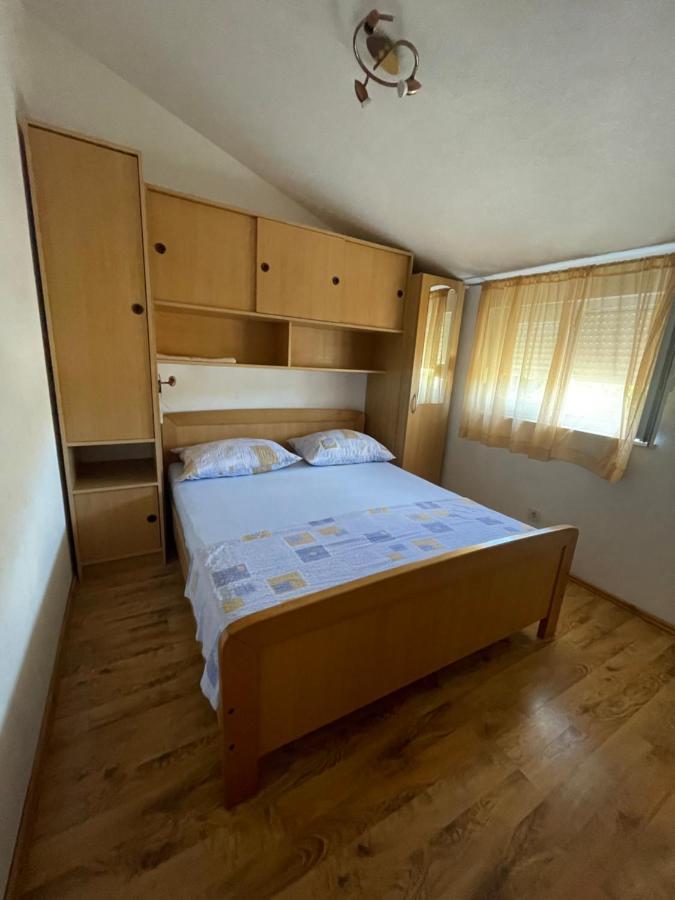 Hotel Apartman Jukic à Marina Extérieur photo
