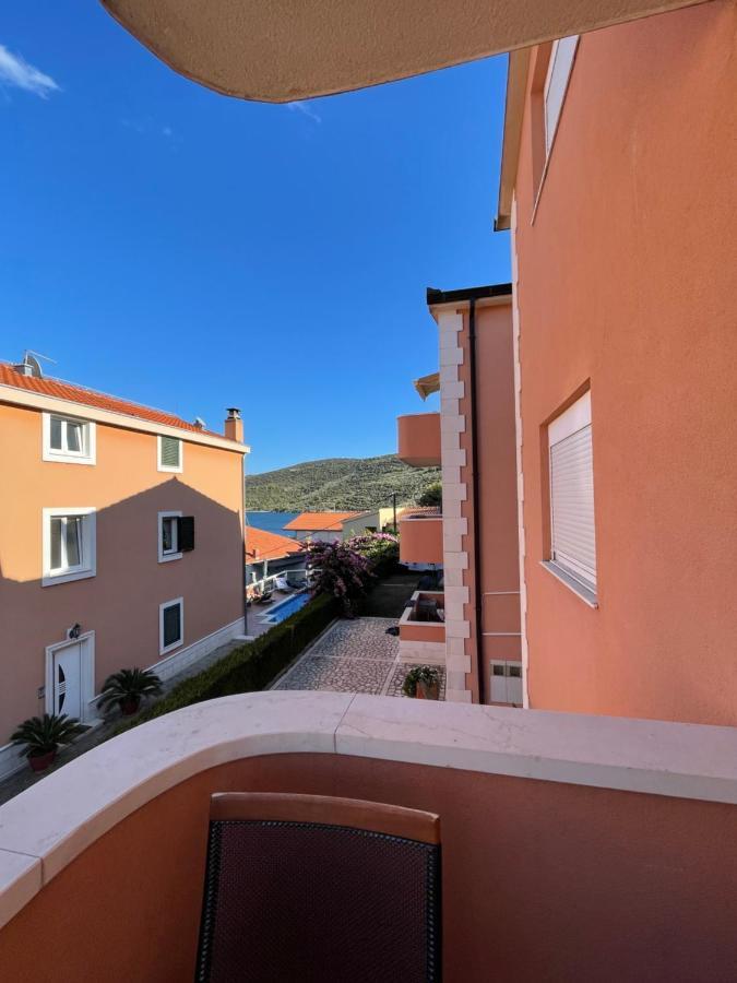 Hotel Apartman Jukic à Marina Extérieur photo