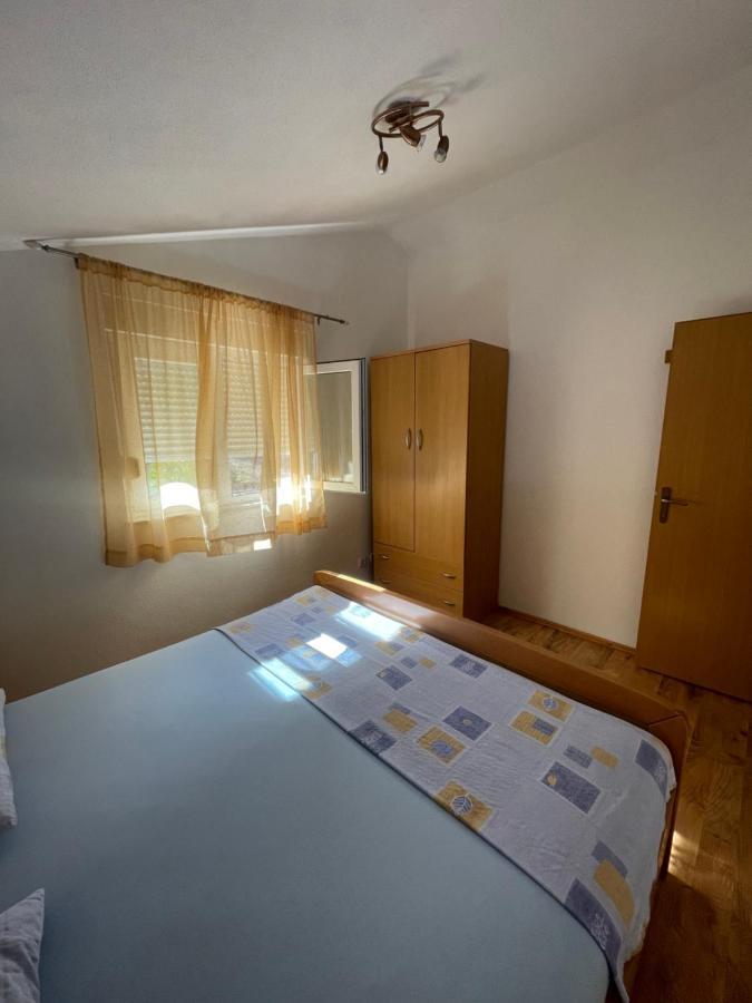 Hotel Apartman Jukic à Marina Extérieur photo