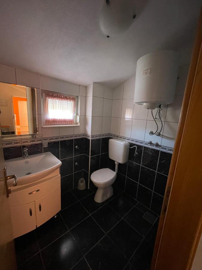 Hotel Apartman Jukic à Marina Extérieur photo