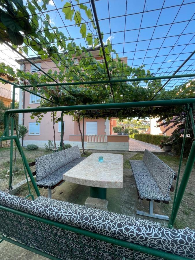 Hotel Apartman Jukic à Marina Extérieur photo