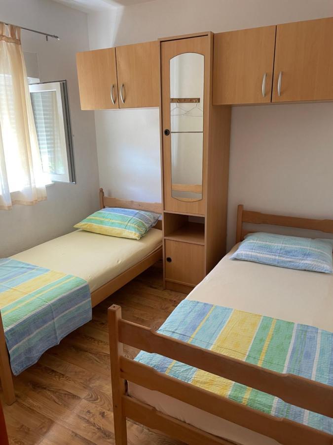 Hotel Apartman Jukic à Marina Extérieur photo