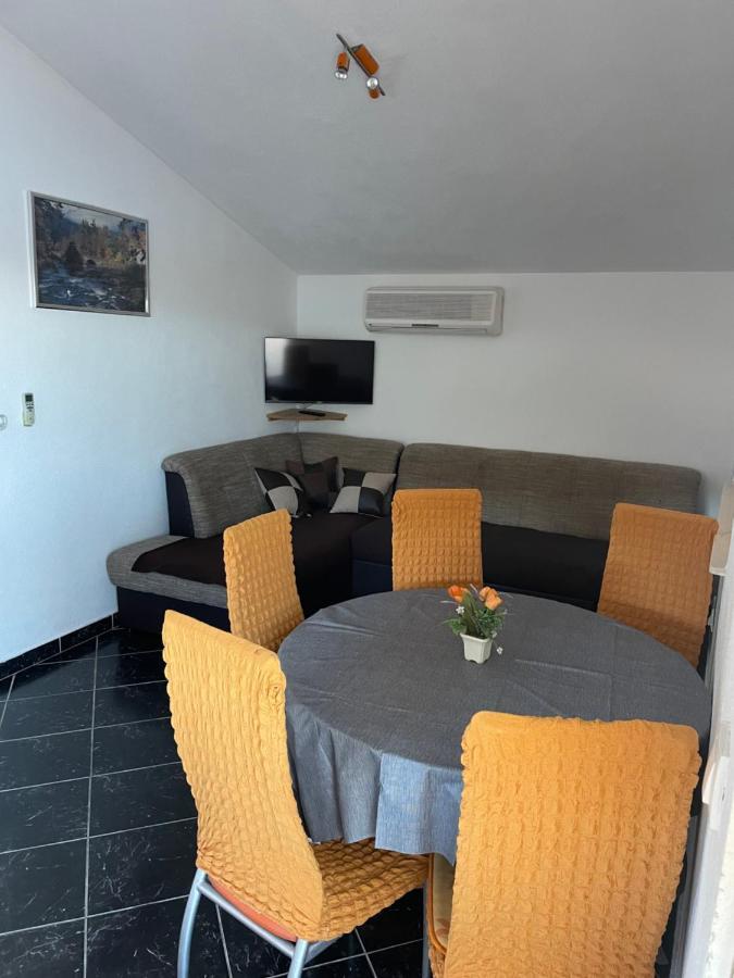 Hotel Apartman Jukic à Marina Extérieur photo